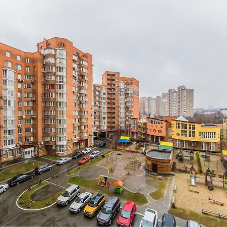 Комфортная Двухкомнатная Квартира Возле Метро Академгородок Kiew Exterior foto