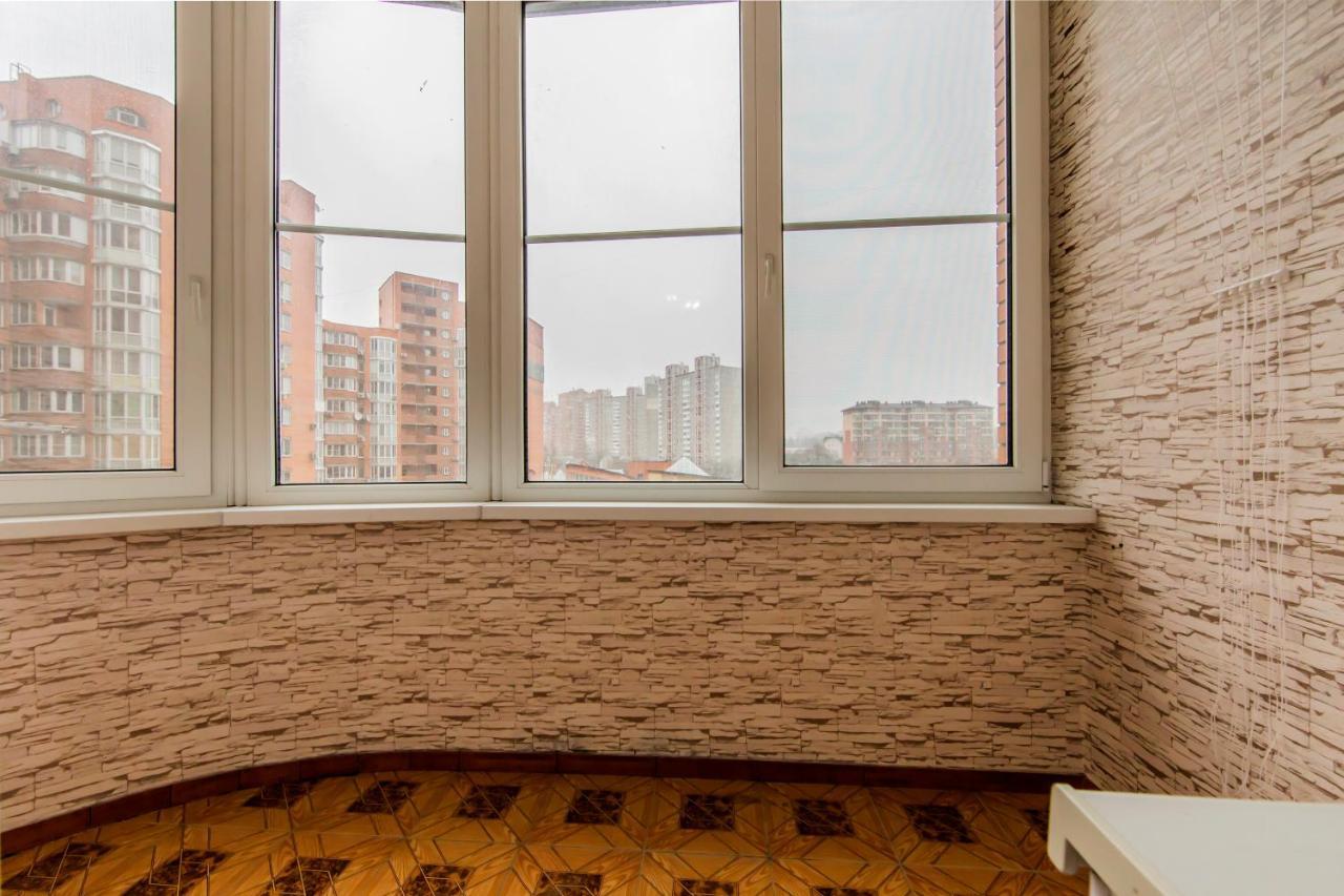 Комфортная Двухкомнатная Квартира Возле Метро Академгородок Kiew Exterior foto